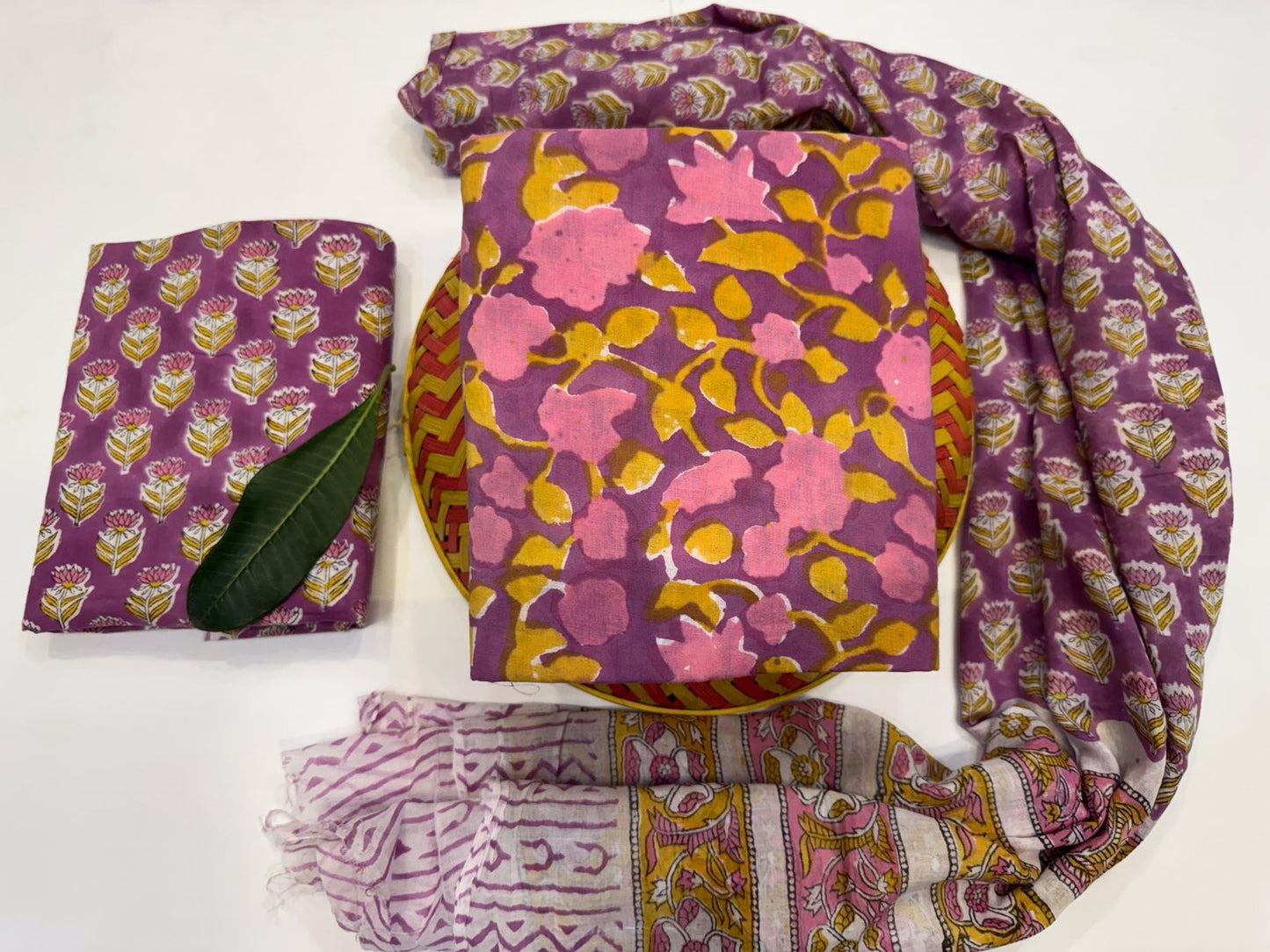 Tana bana studio – Handblock Printed Cotton Suit Set with Mulmul Dupatta