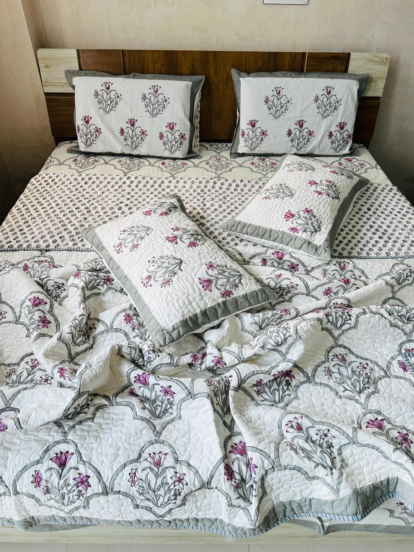 Nazakat – Handblock Printed Double Comforter Set