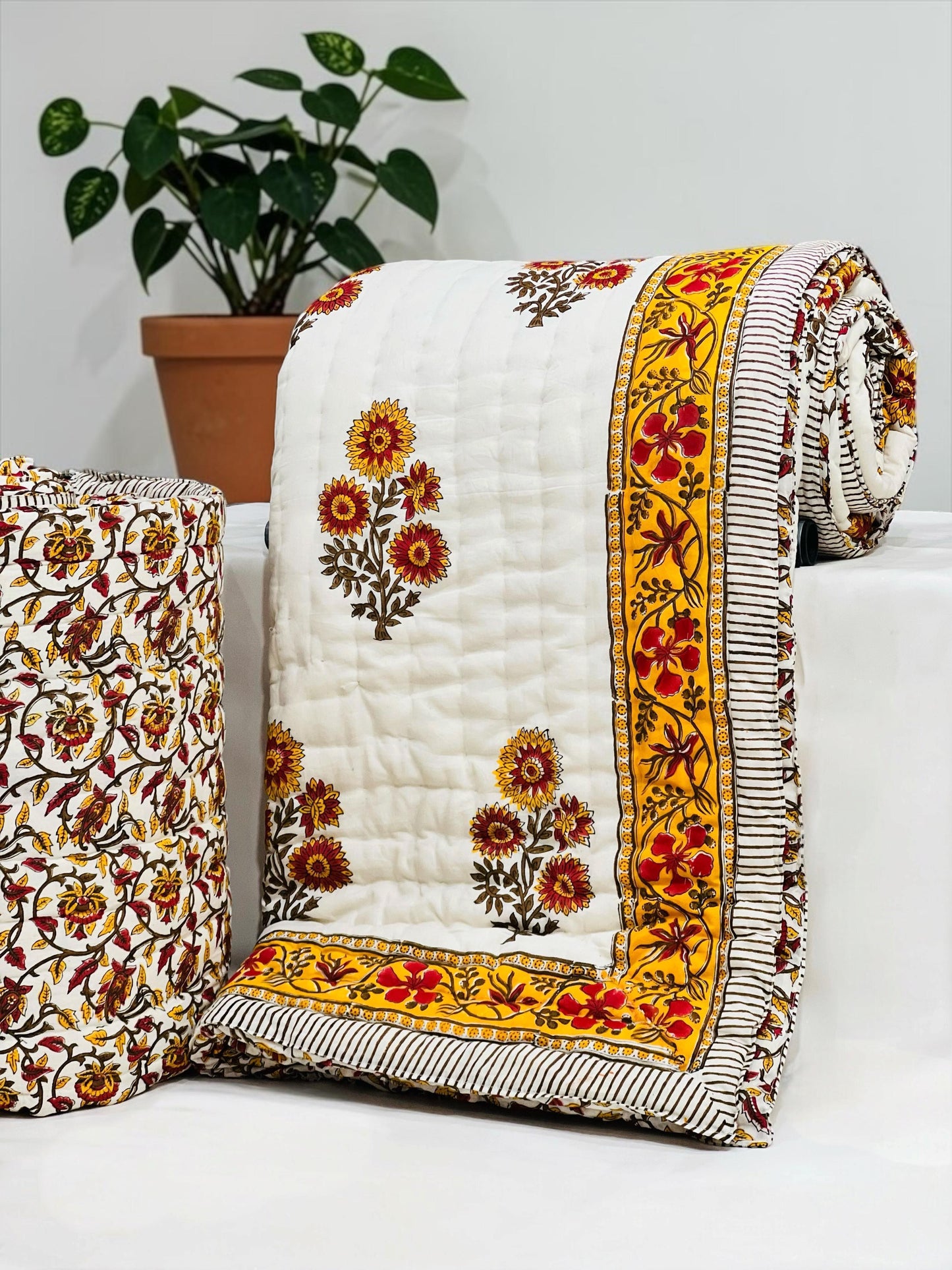 Lilly Quilt - Handblock Printed King Size Quilt Razai