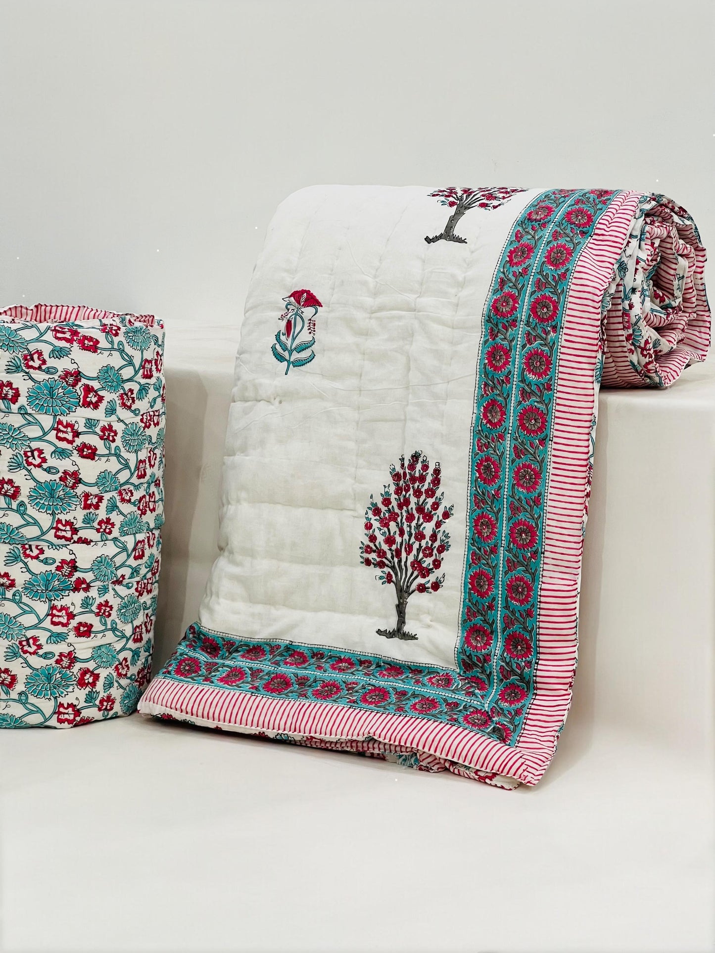 Garden lush - Handblock Printed King Size Quilt Razai