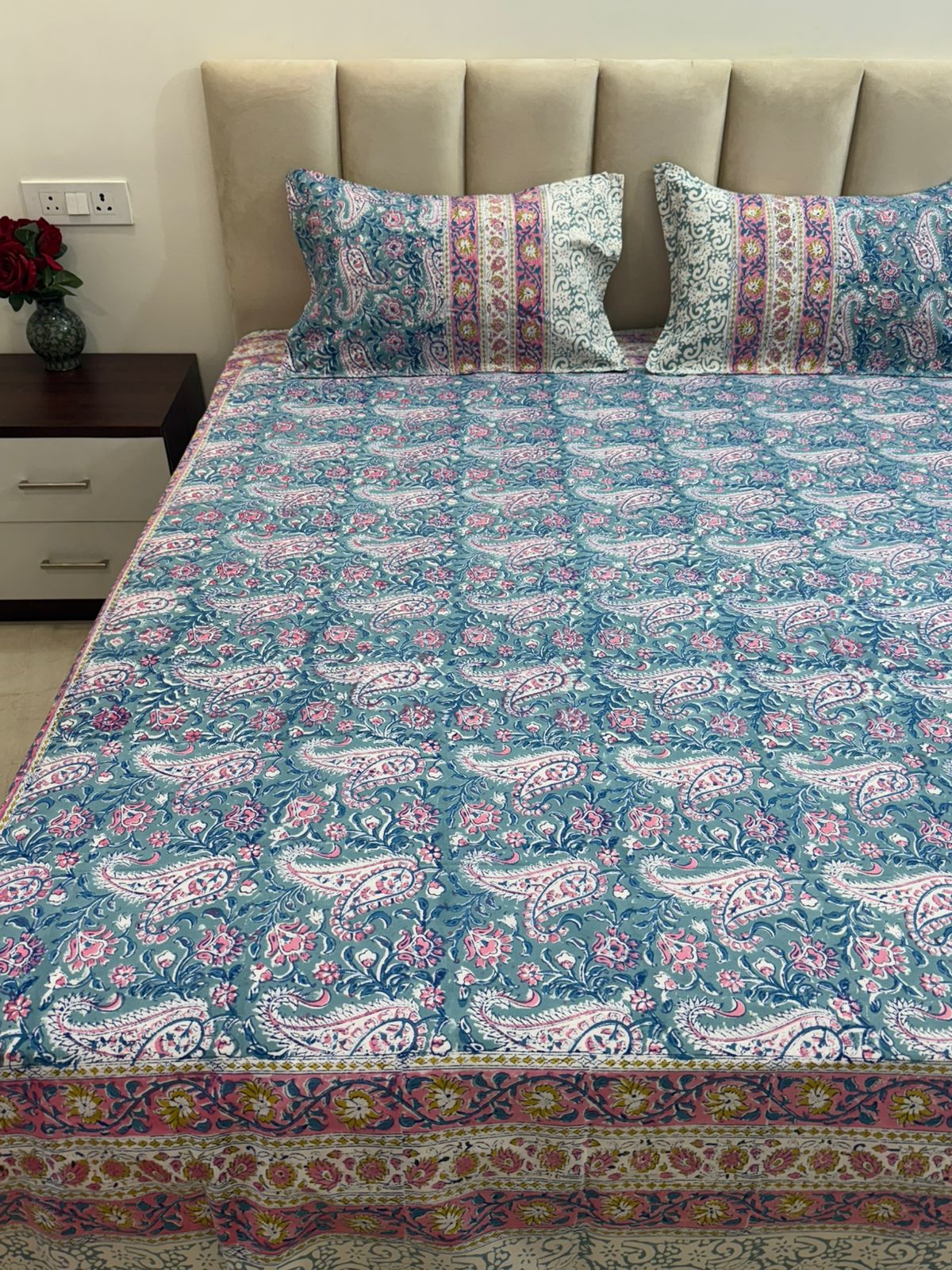 Jhaal Double Bedsheet 90x108