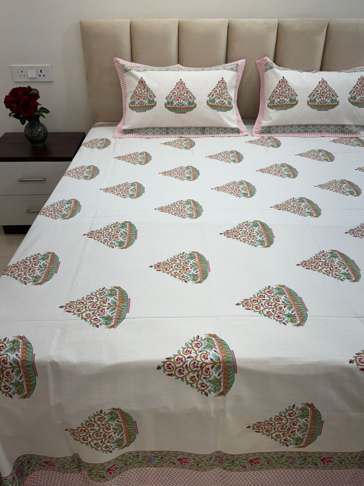 Paan Double Bedsheet 90x108