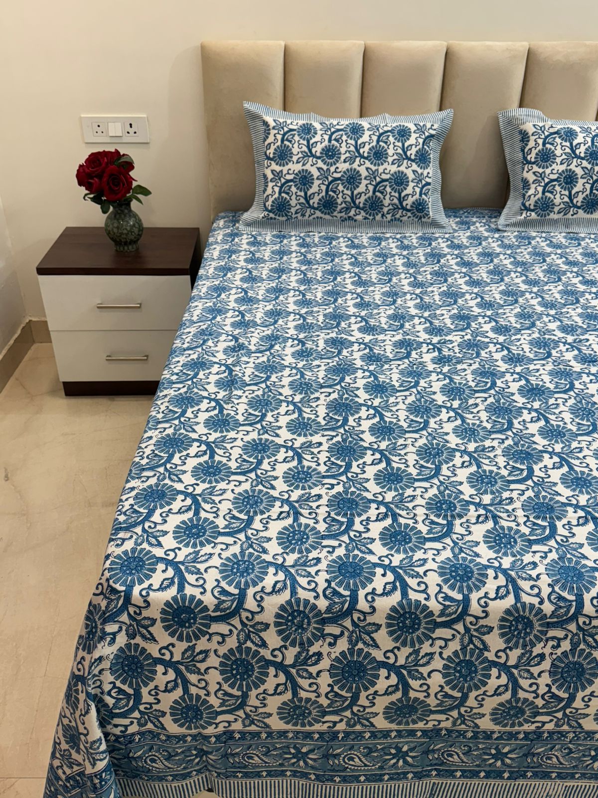 Bloomyblu Double Bedsheet 90x108